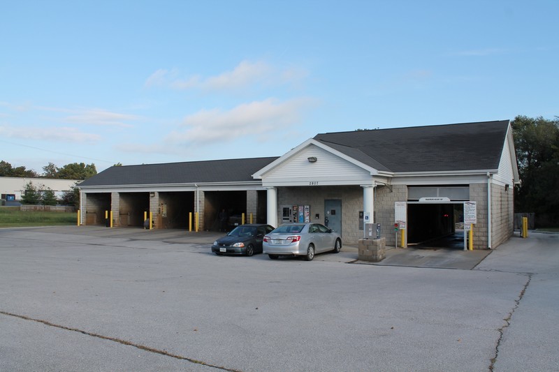 LENDER OWNED AUCTION 3,502 Sq. Ft. Car Wash on 1.07± AcresSpringfield, Missouri